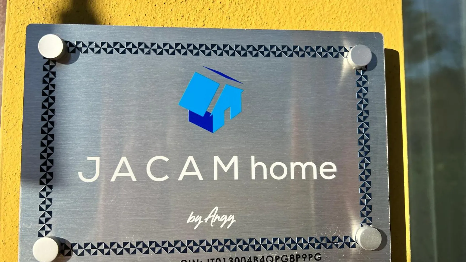 Jacam Home Free Parking Como Albese Con Cassano Italien